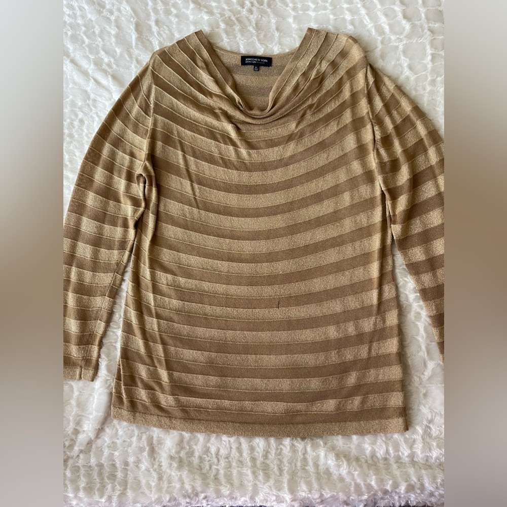 Jones New York plus size cowl gold shimmering light sweater. Size (20).